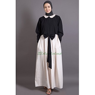 Dual colored abaya with Peter Pan Collar